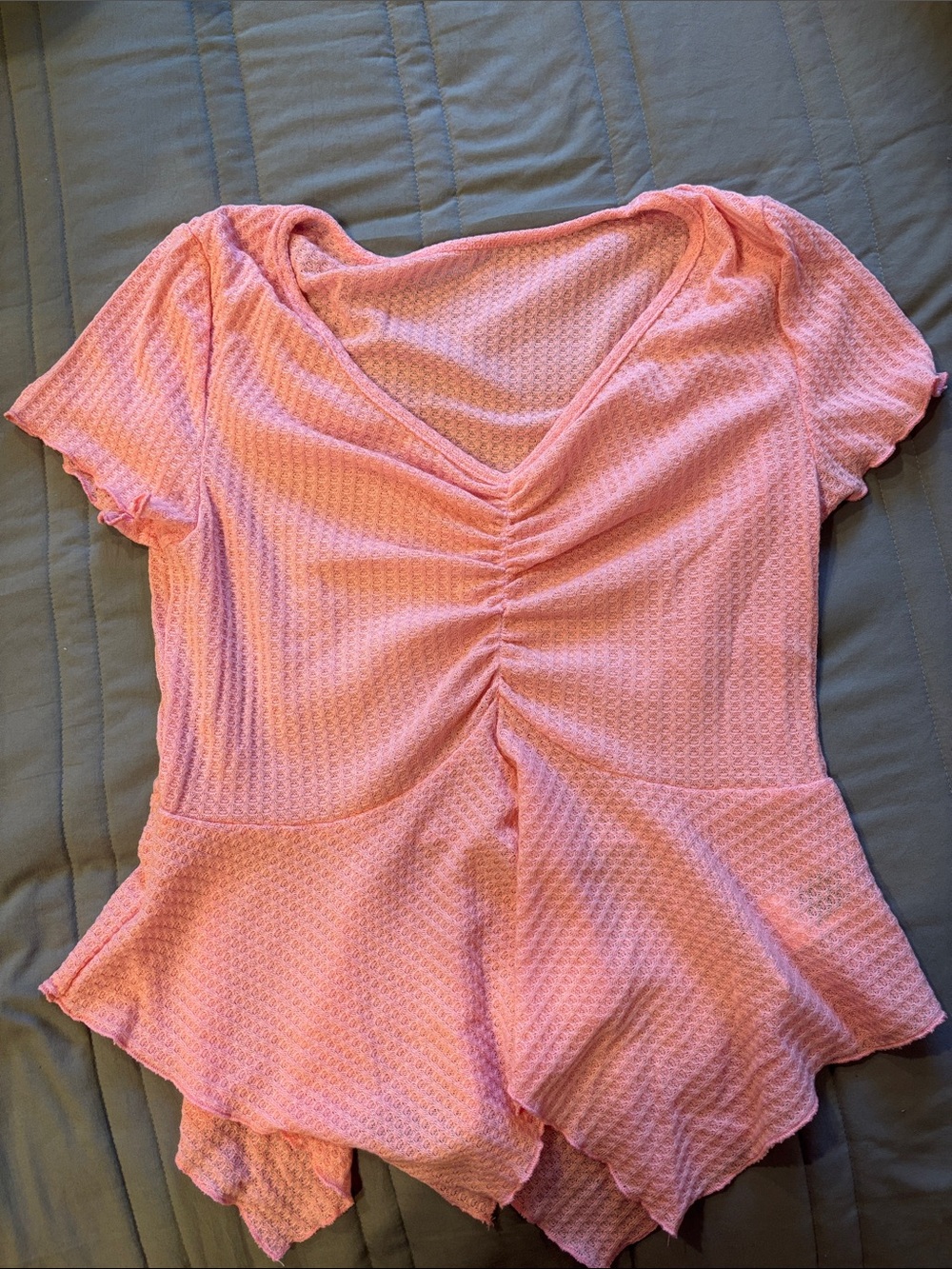 SHEIN Pink Ruched V-Neck Short Sleeve Peplum Top